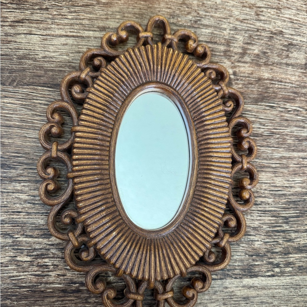 Vintage HOMCO mcm Oval Wall Hanging Mirror Resin Faux Rattan Ornate Accent 9"